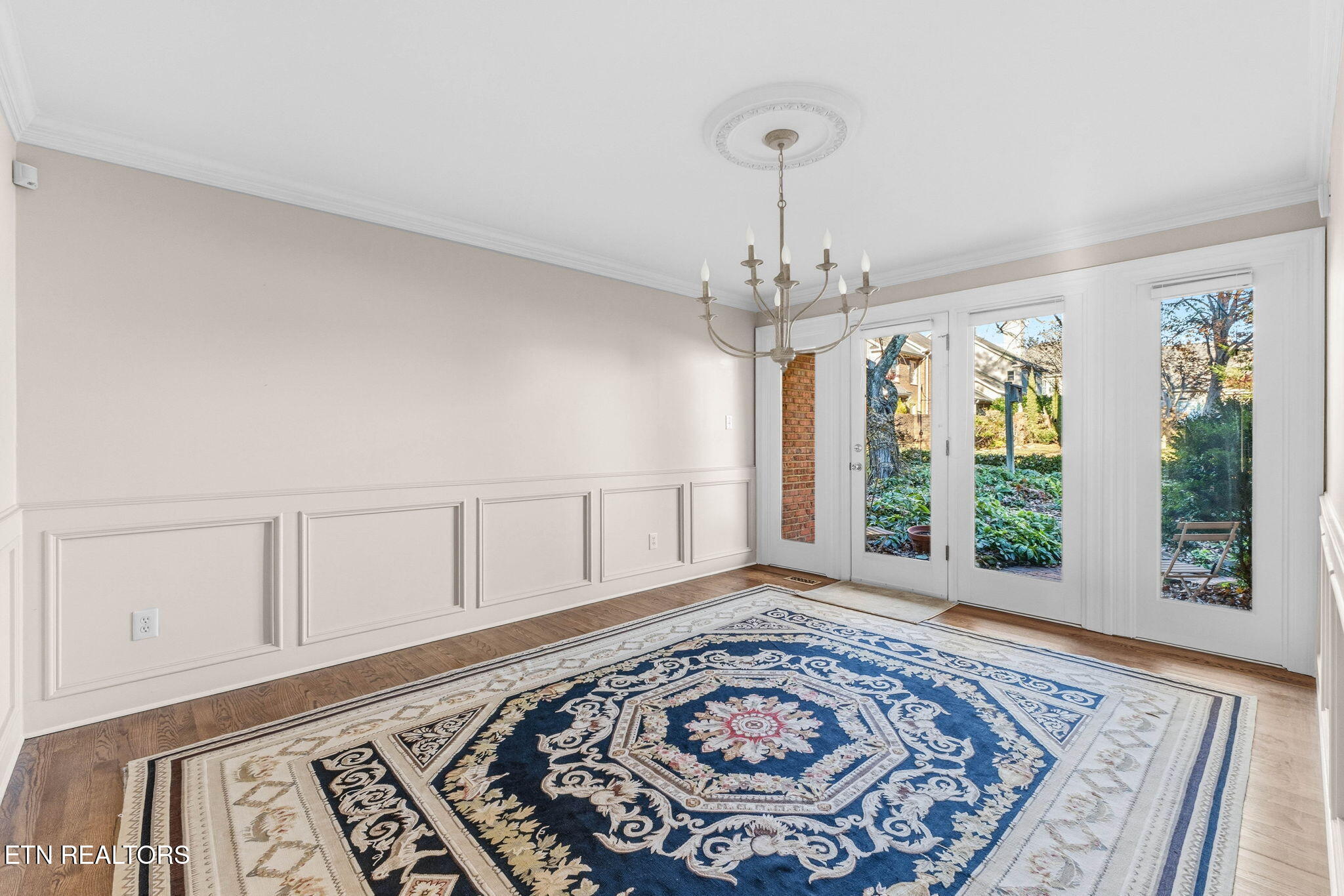 916 Highland Point Drive