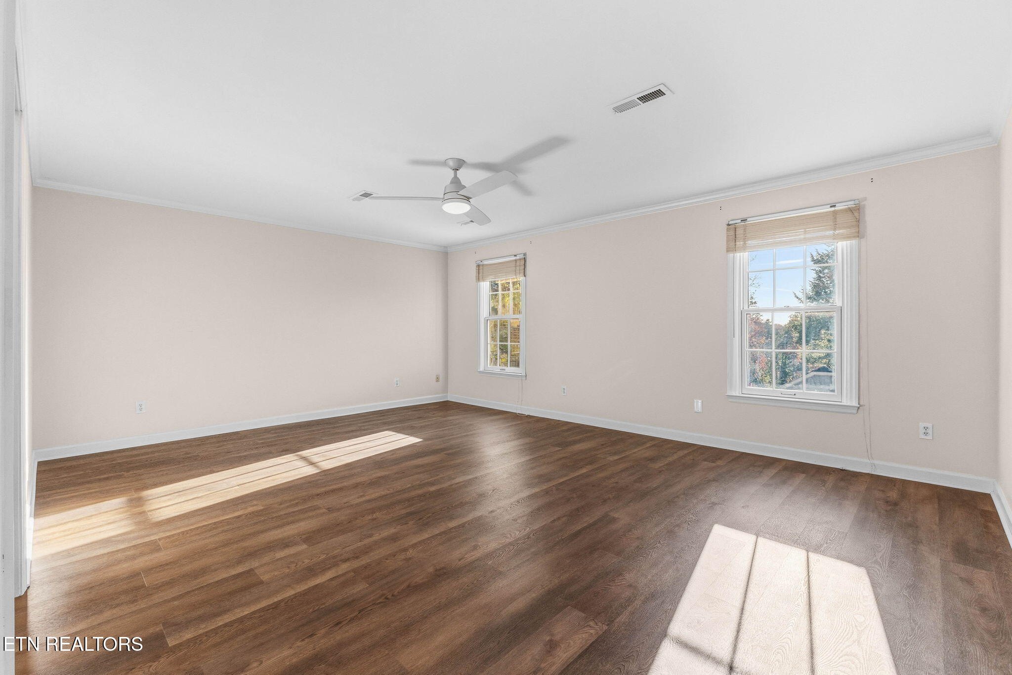 916 Highland Point Drive