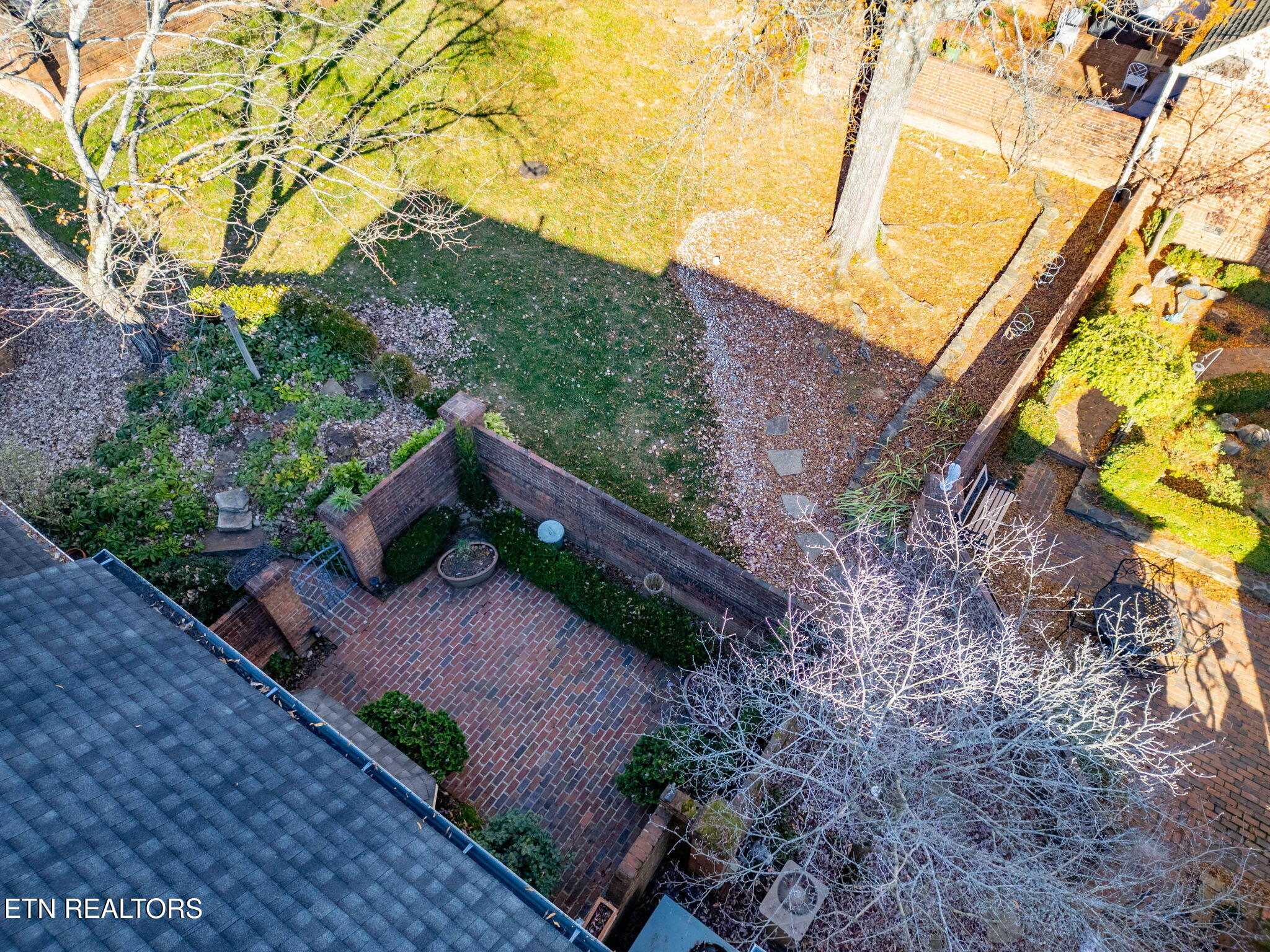 916 Highland Point Drive