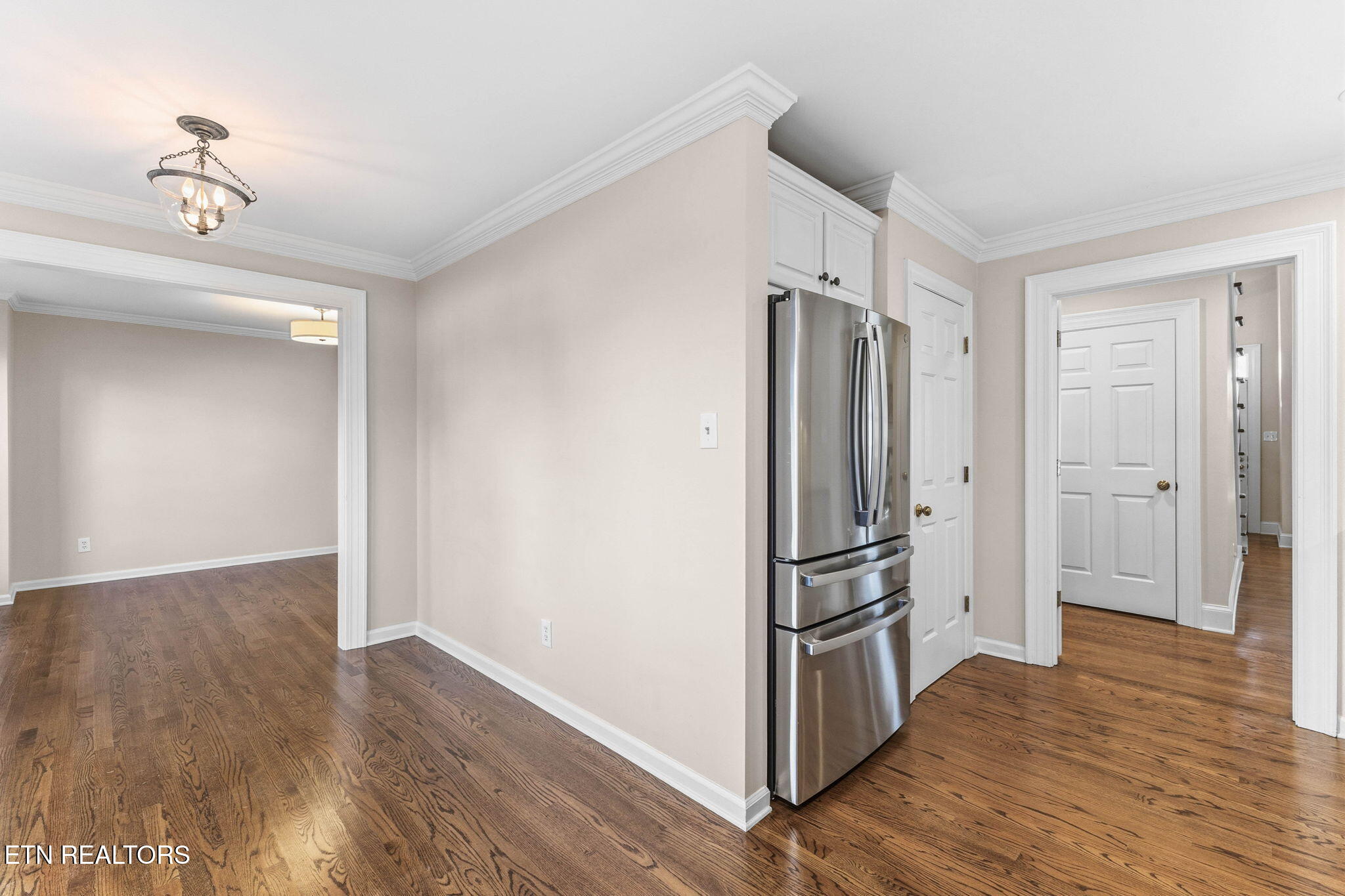 916 Highland Point Drive