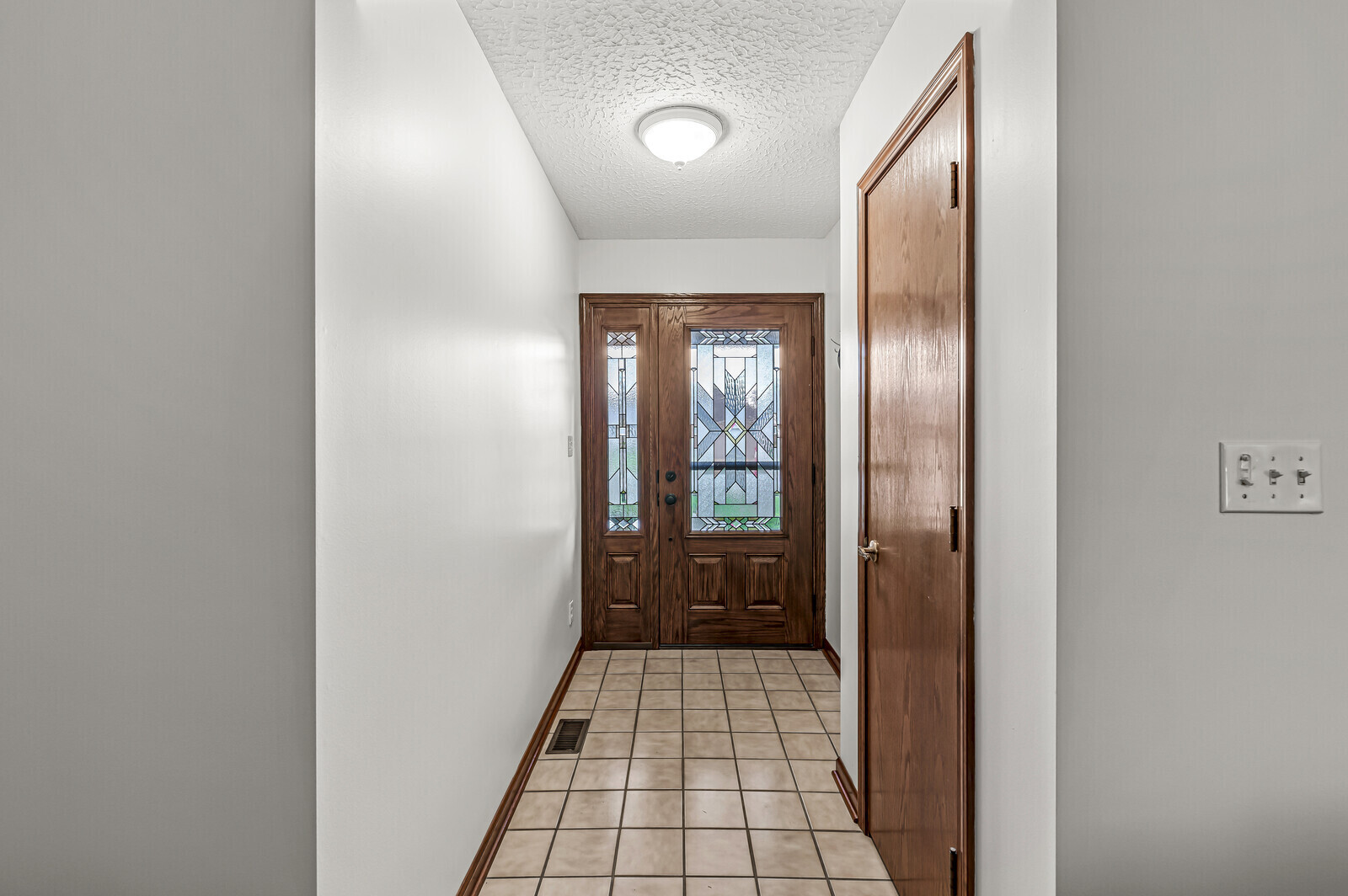1002 Pamela Dr
