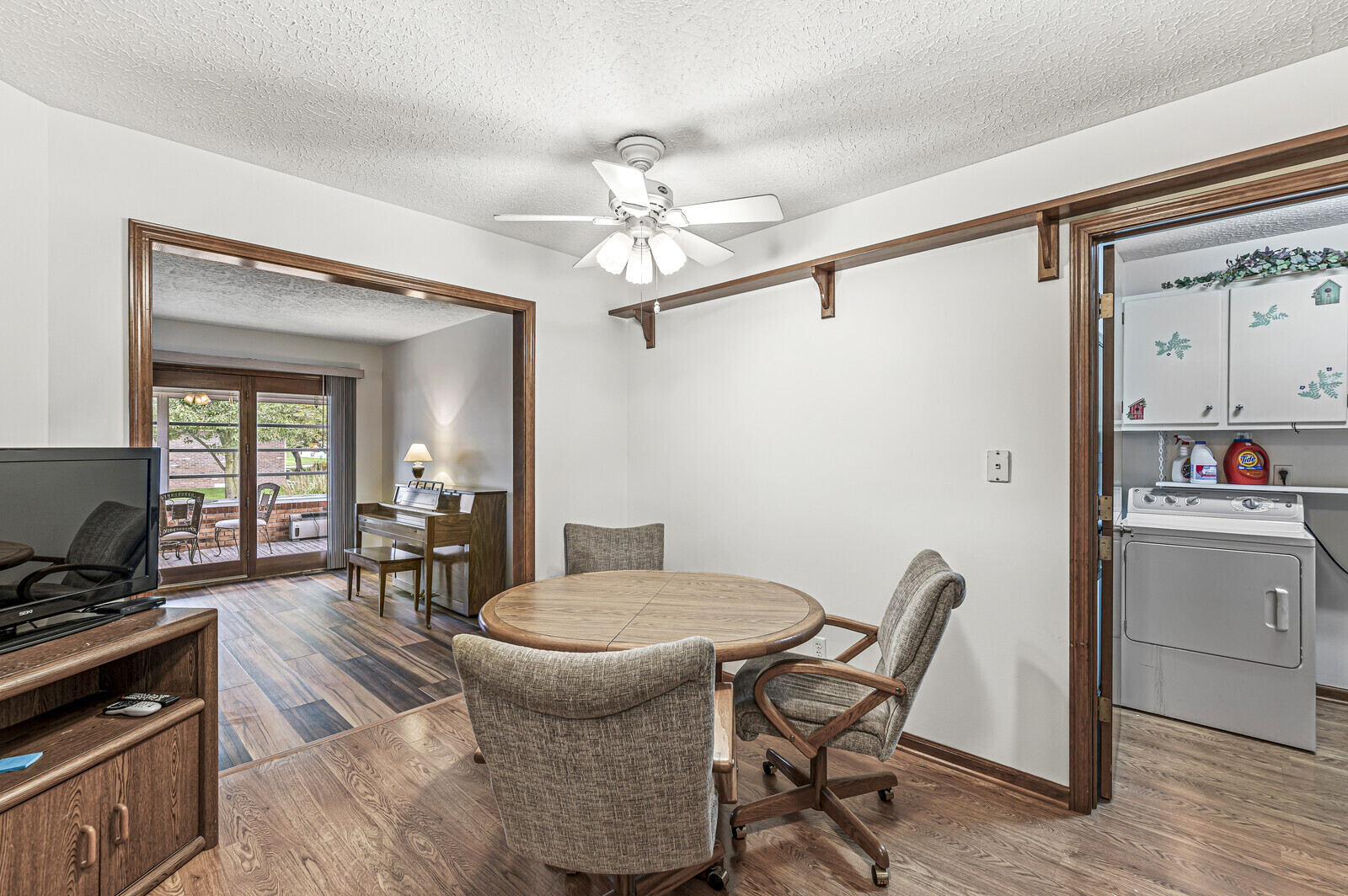 1002 Pamela Dr