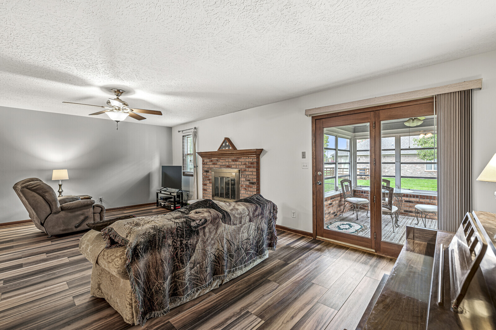1002 Pamela Dr