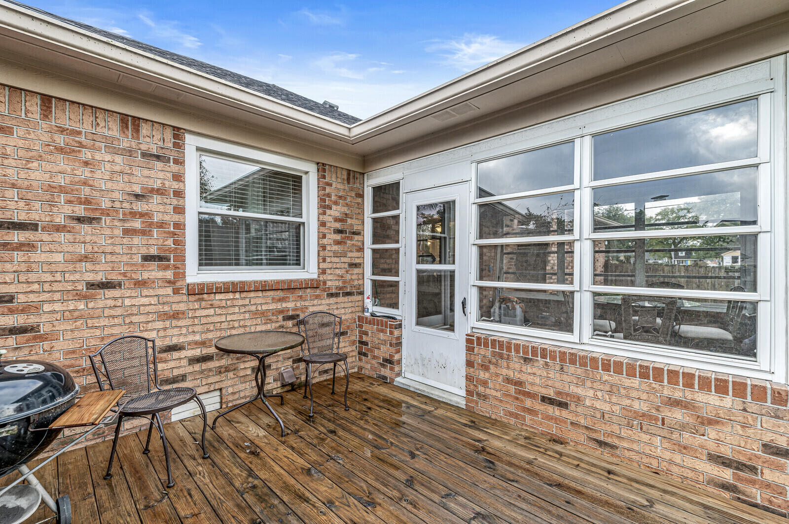 1002 Pamela Dr