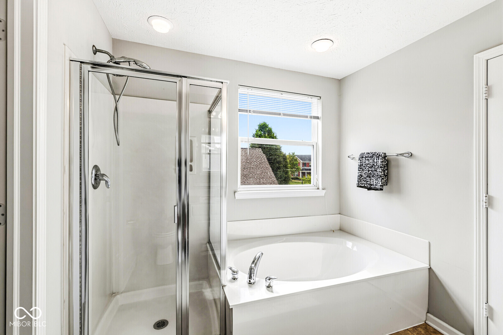 3992 Rowlett Place