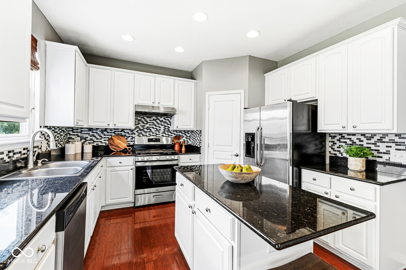 3992 Rowlett Place