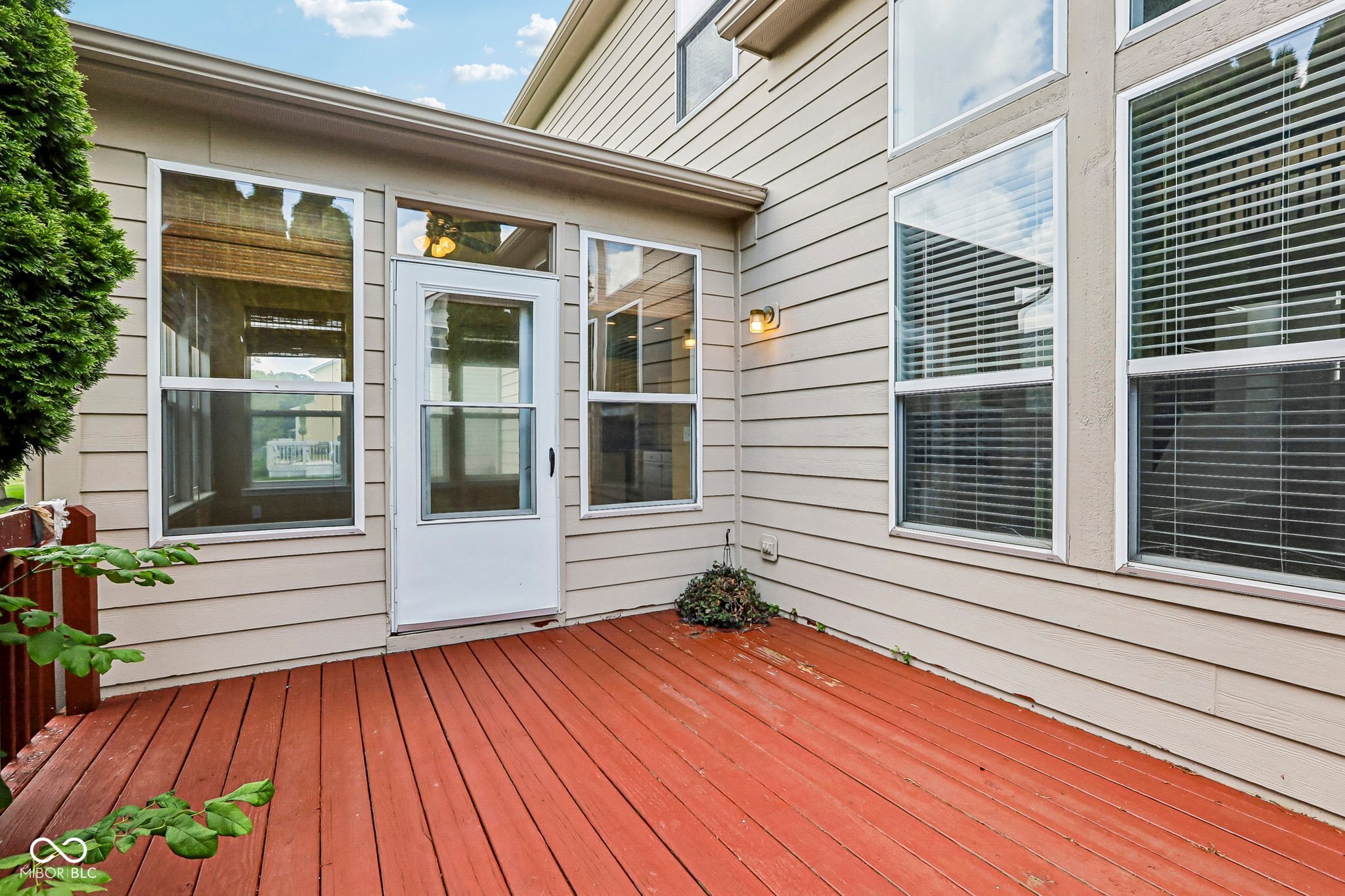 3992 Rowlett Place
