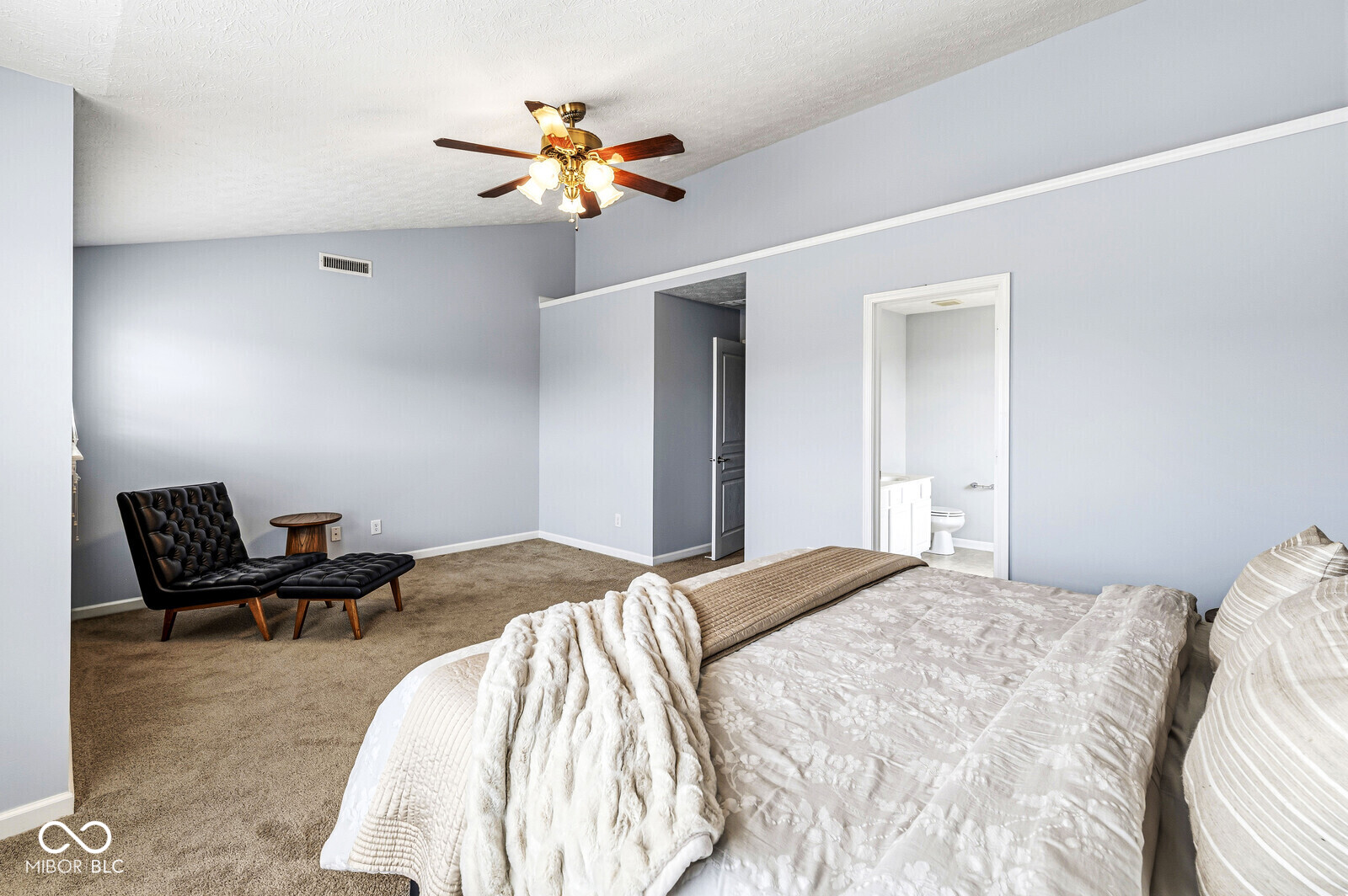 3992 Rowlett Place