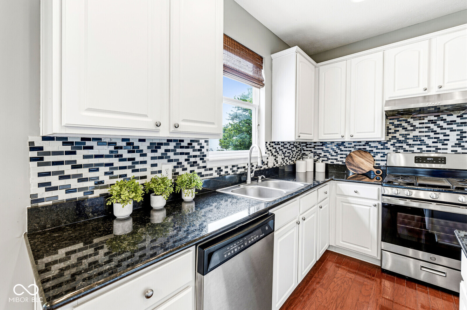 3992 Rowlett Place