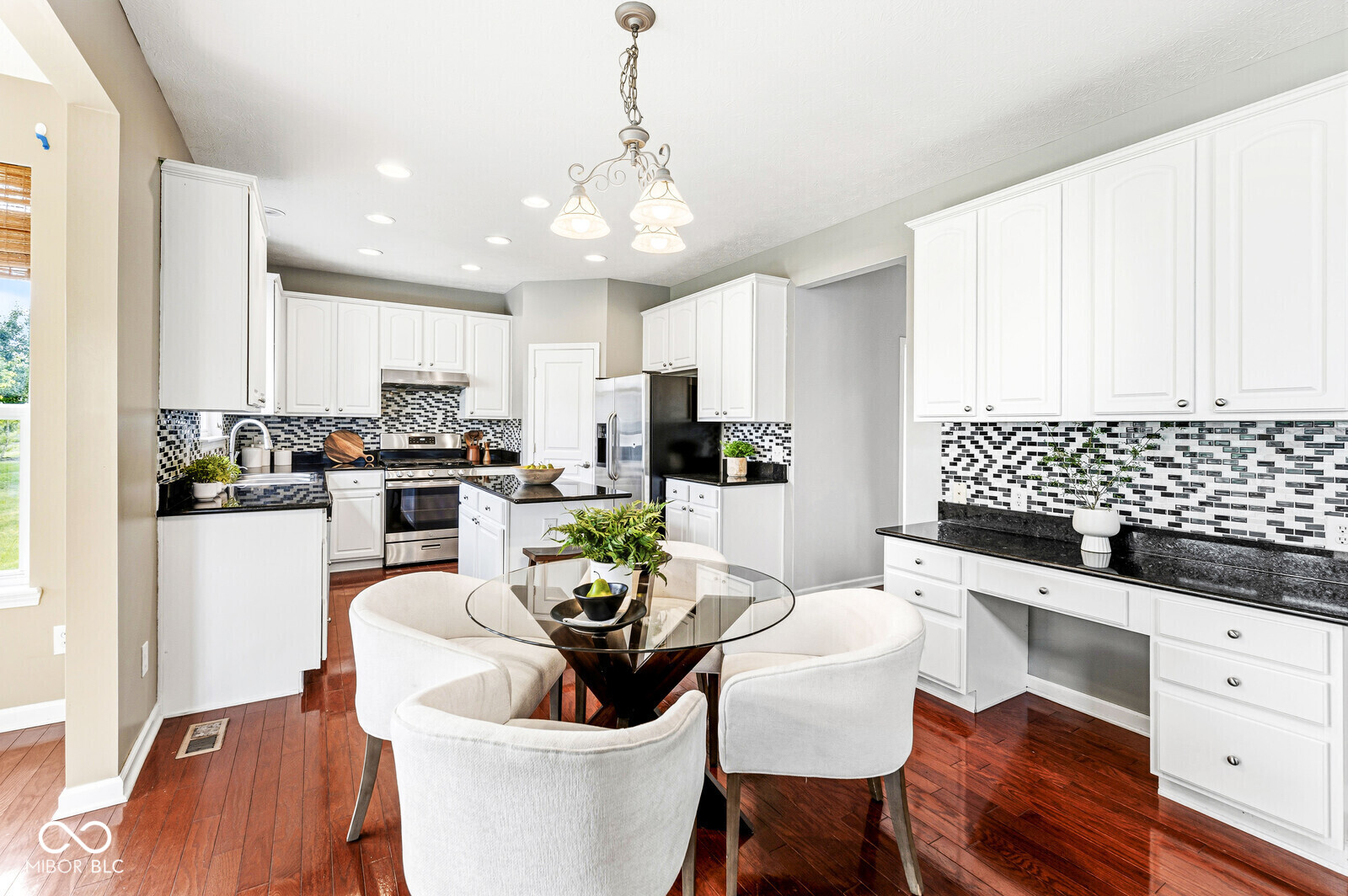 3992 Rowlett Place
