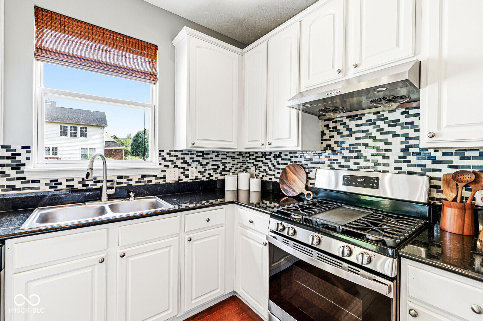 3992 Rowlett Place