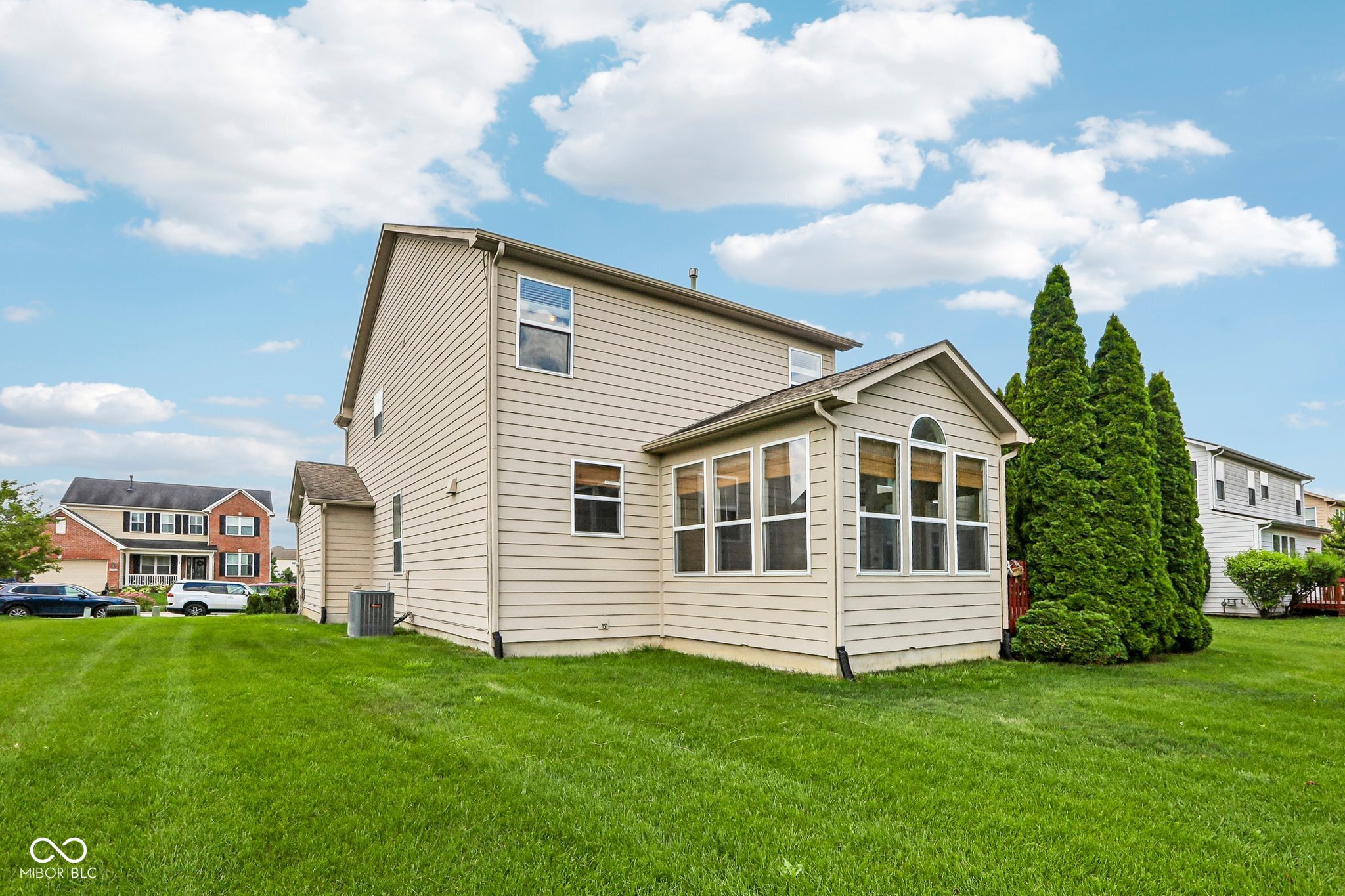 3992 Rowlett Place