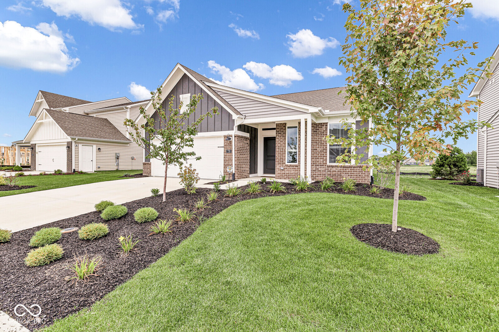 778 Oakleaf