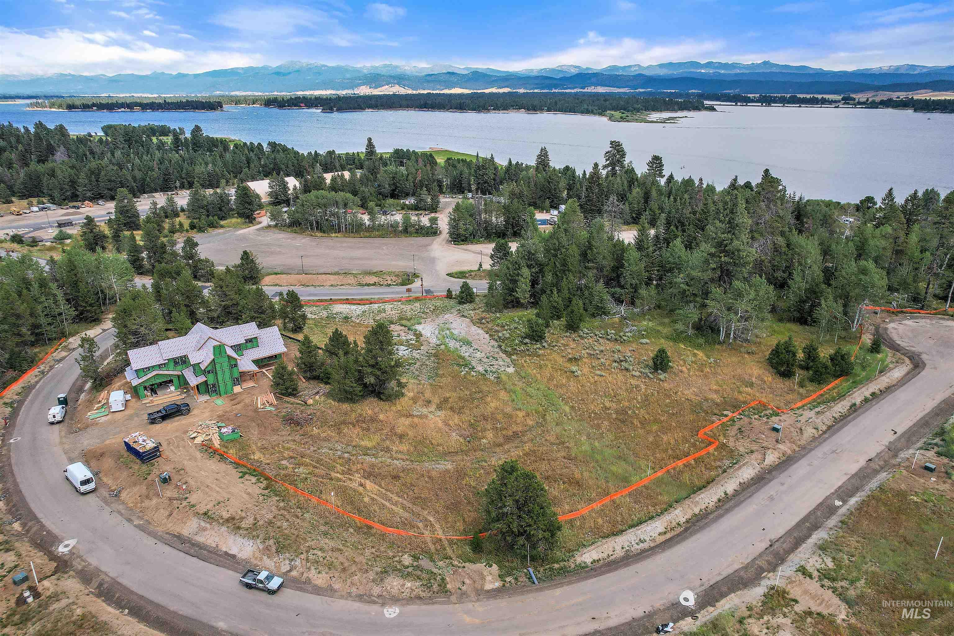17 Aspen Glade Court