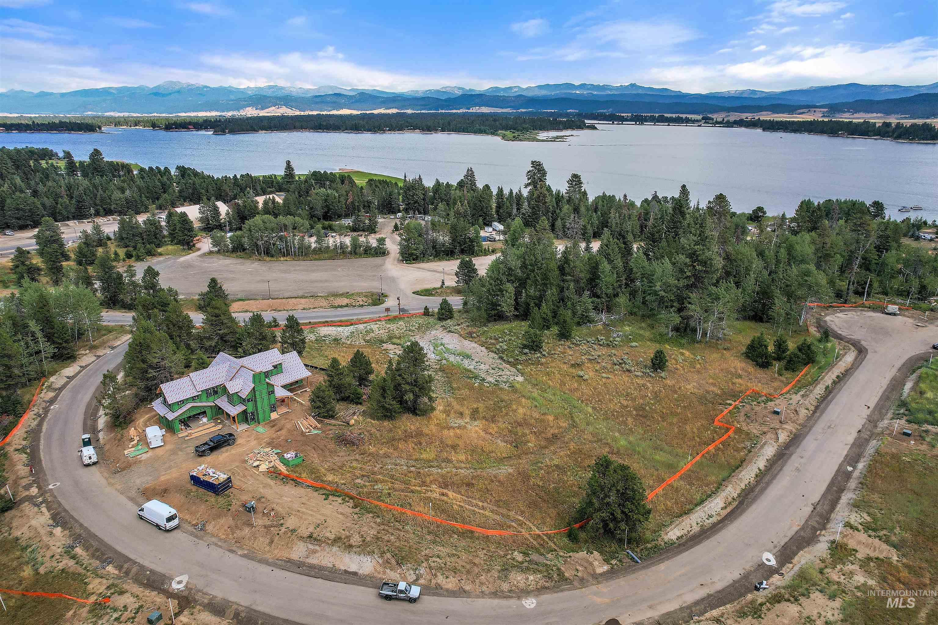 17 Aspen Glade Court