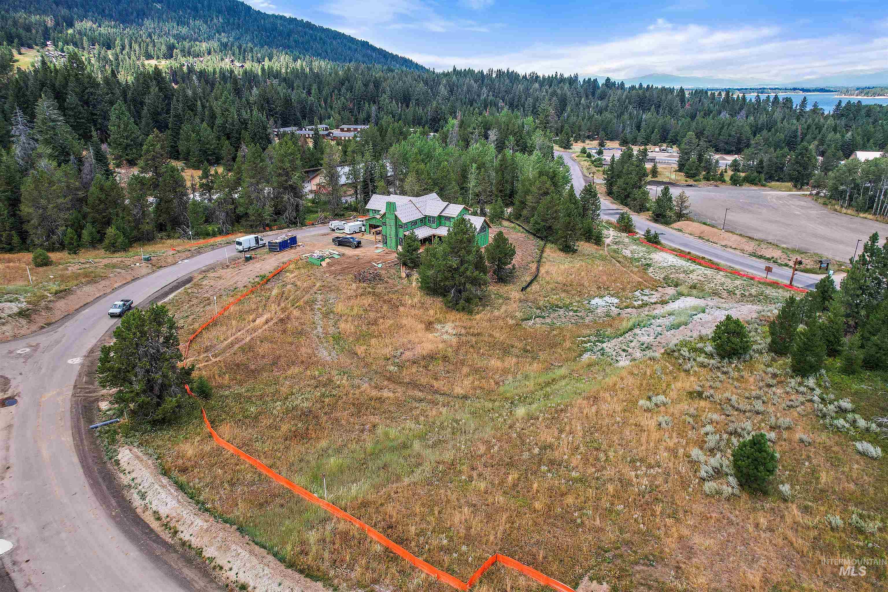 17 Aspen Glade Court