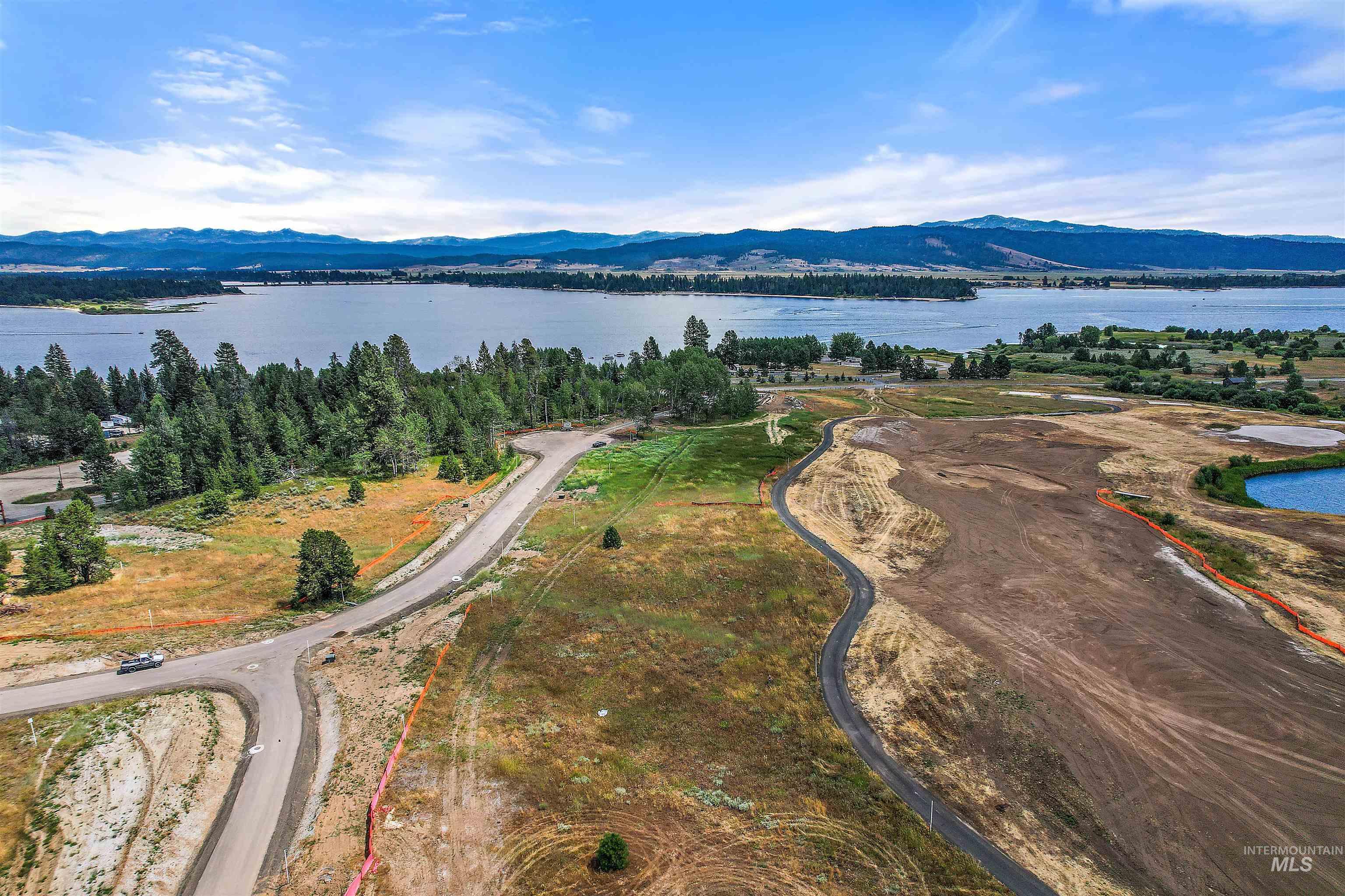 17 Aspen Glade Court
