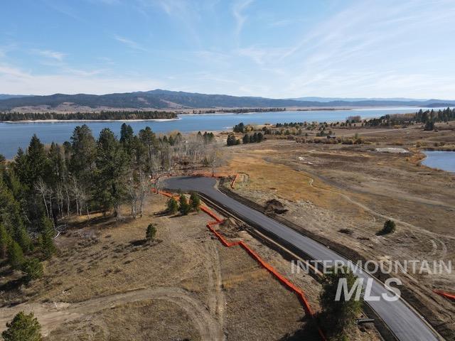 17 Aspen Glade Court