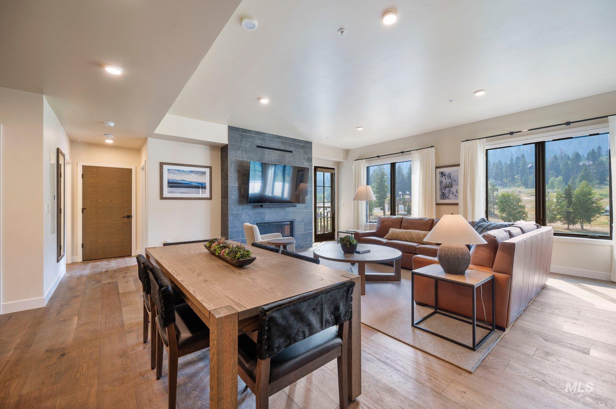 700 Village Drive Unit: 201