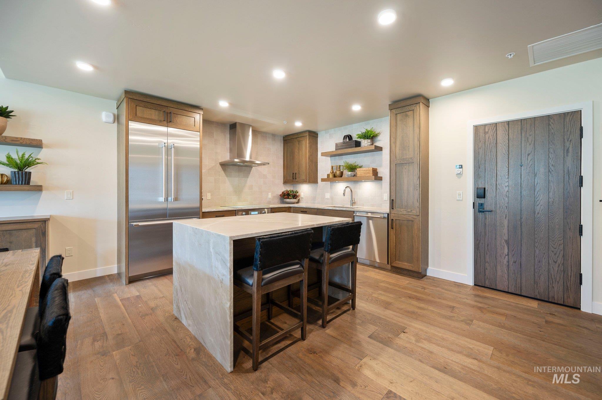 700 Village Drive Unit: 201