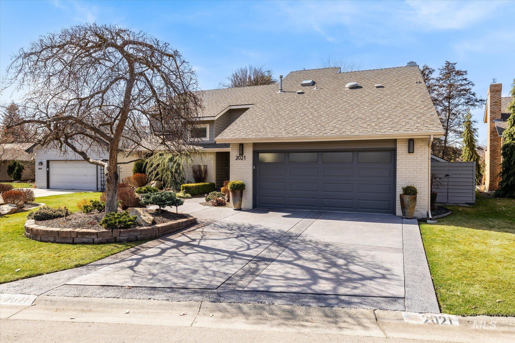 2021 S White Pine Lane