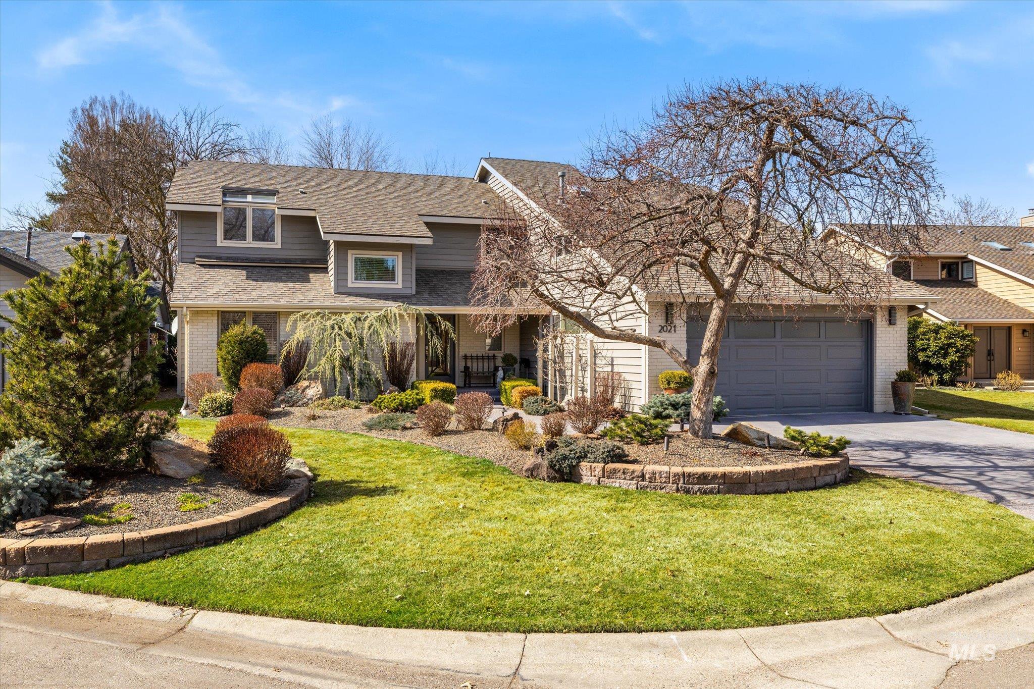 2021 S White Pine Lane