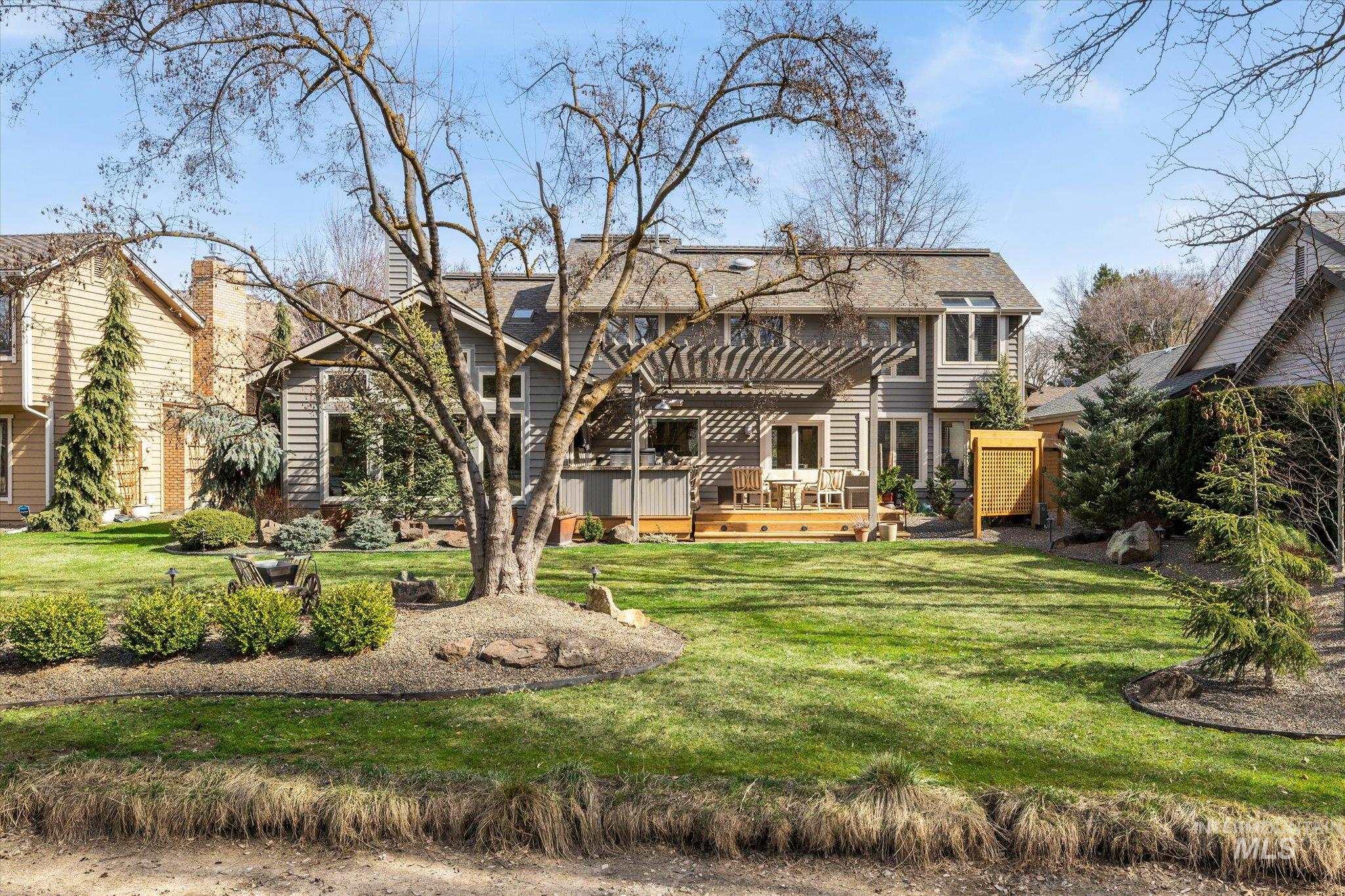 2021 S White Pine Lane