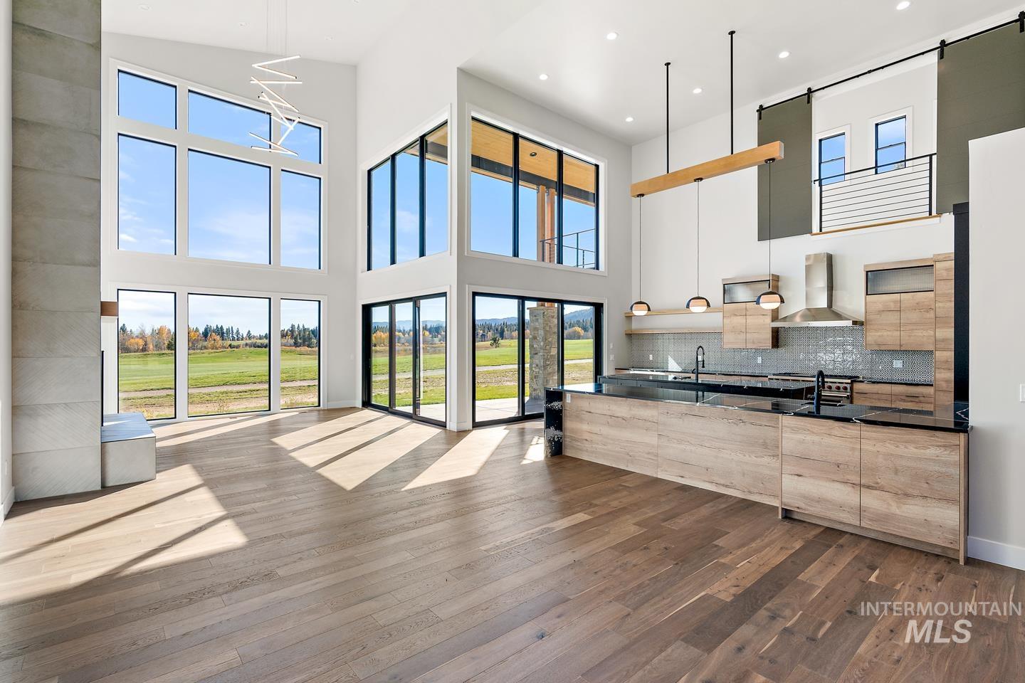 19 Aspen Glade Court