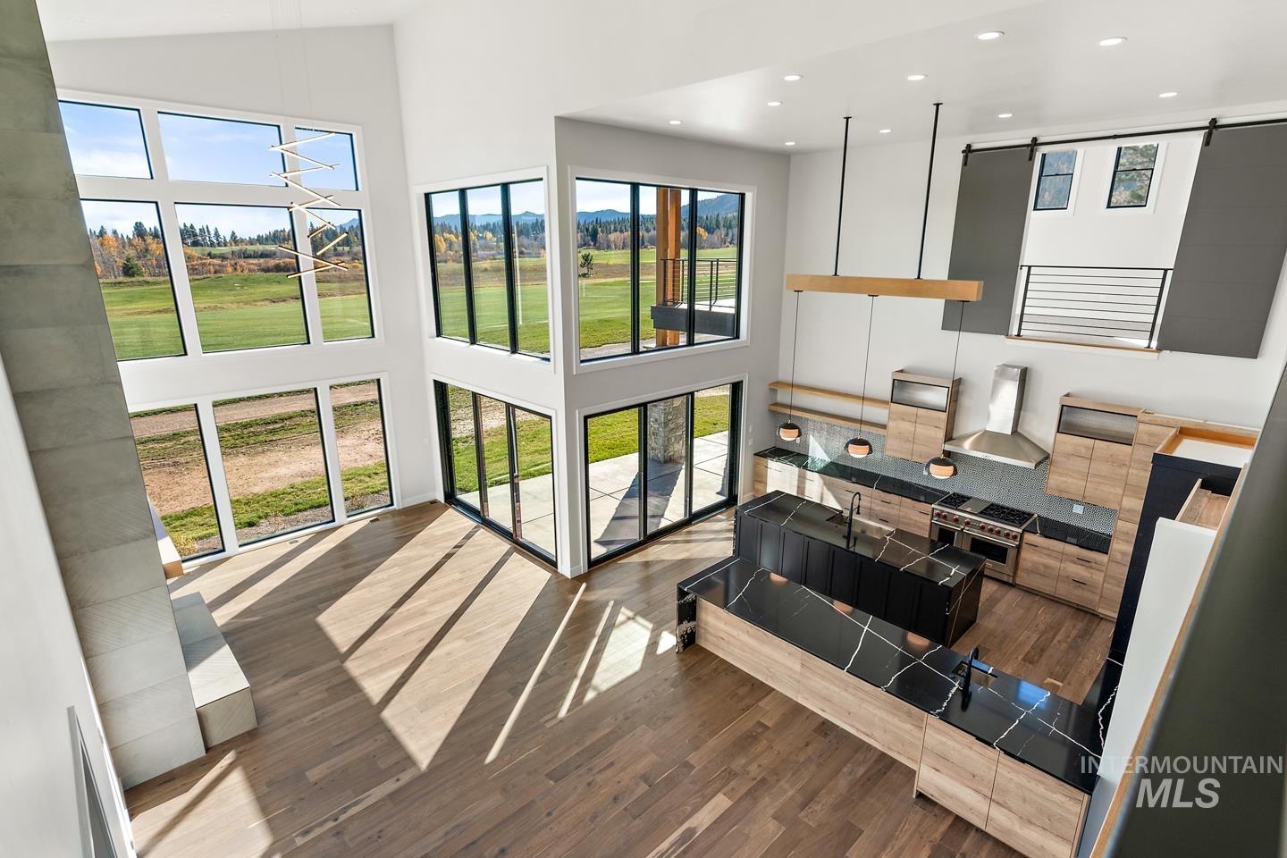 19 Aspen Glade Court