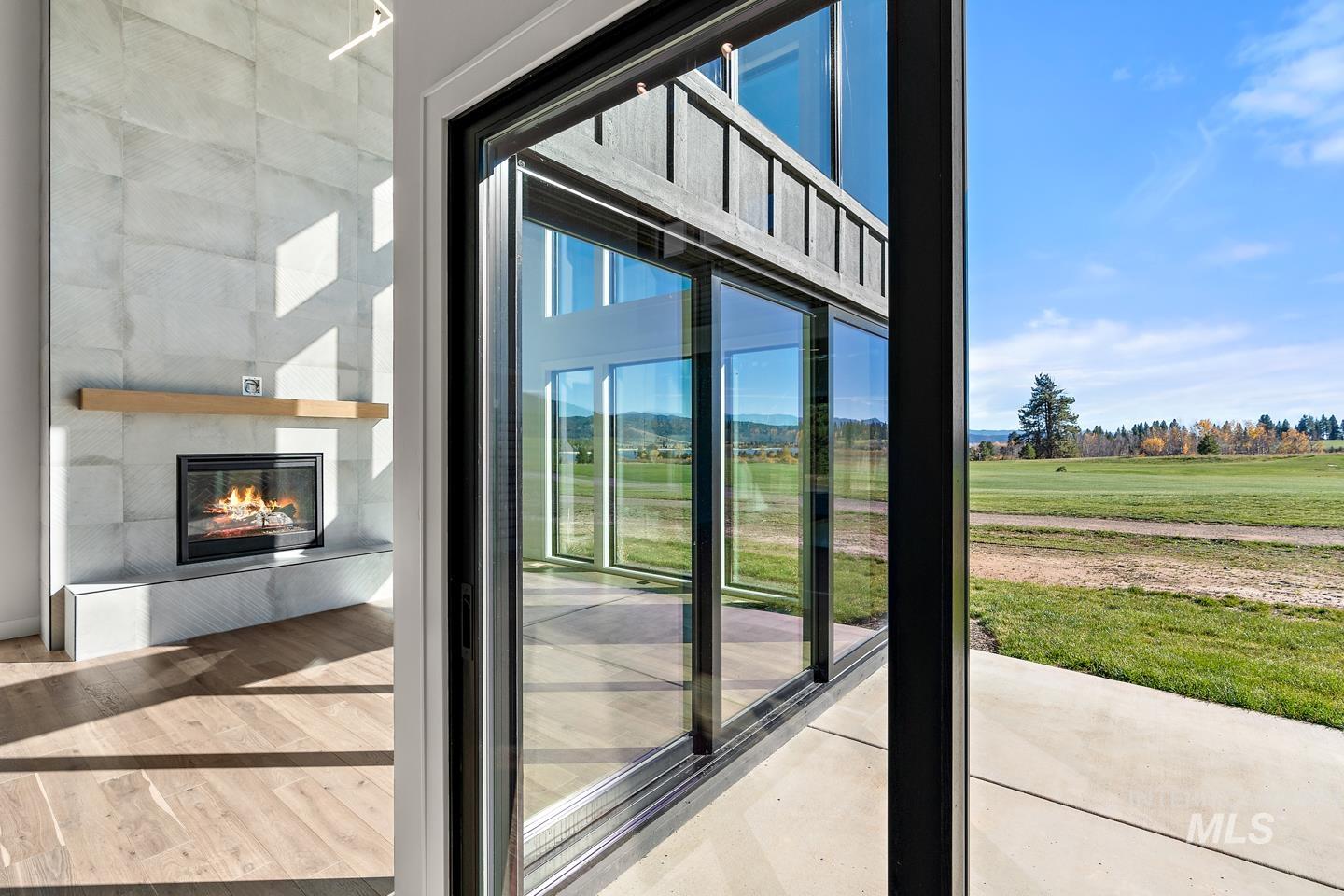 19 Aspen Glade Court