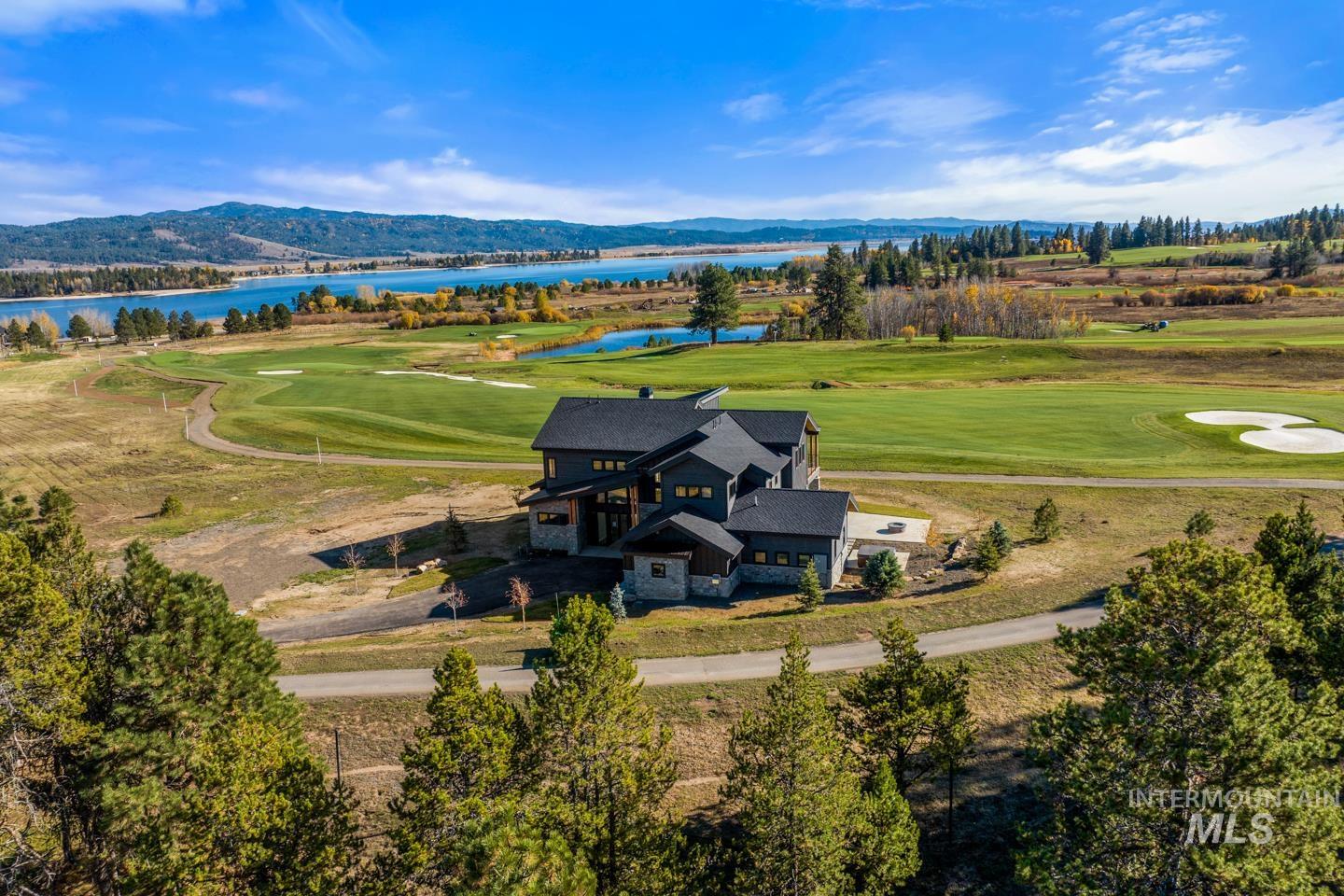 19 Aspen Glade Court