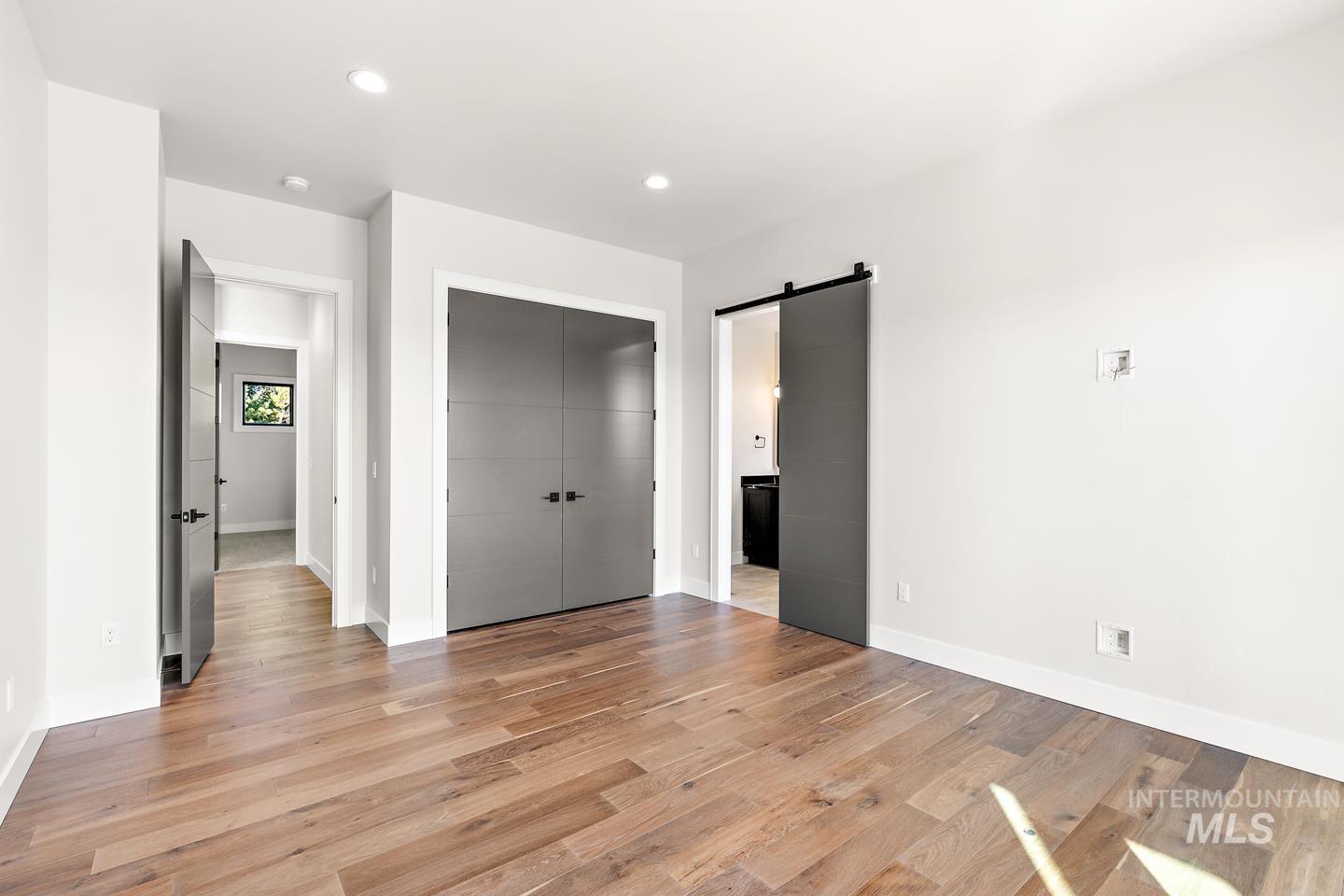 19 Aspen Glade Court
