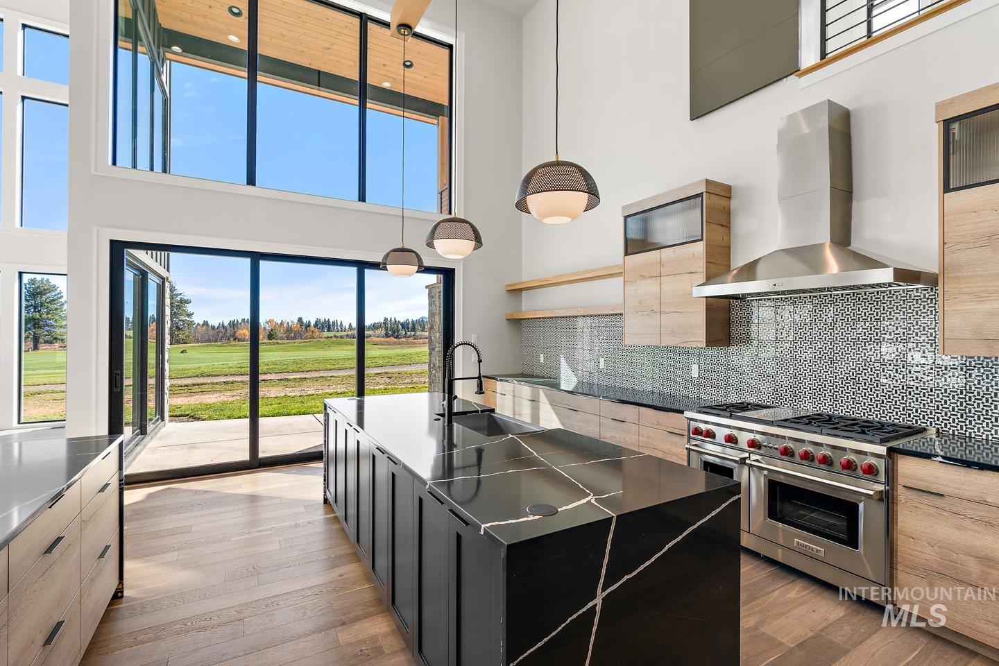 19 Aspen Glade Court