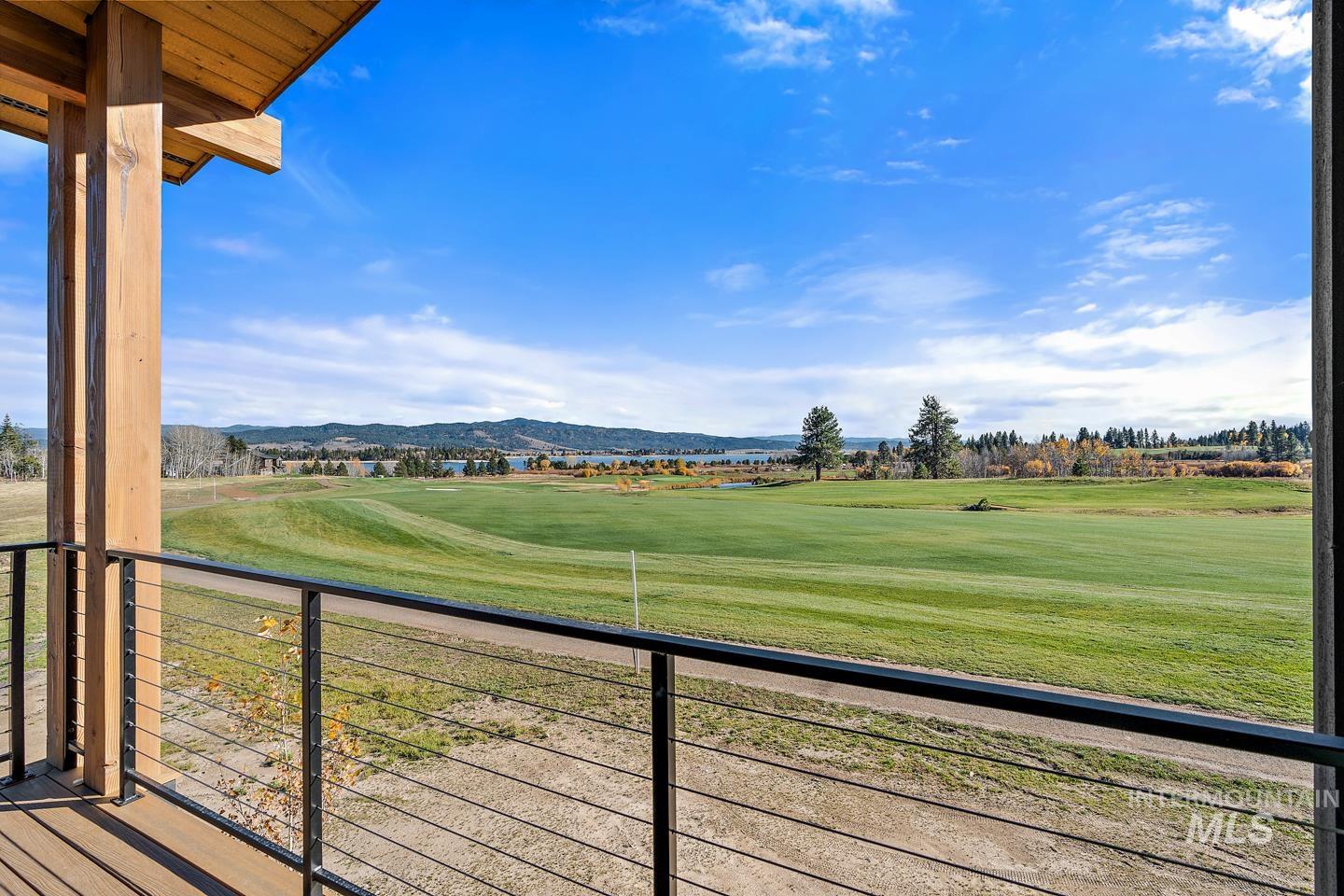 19 Aspen Glade Court