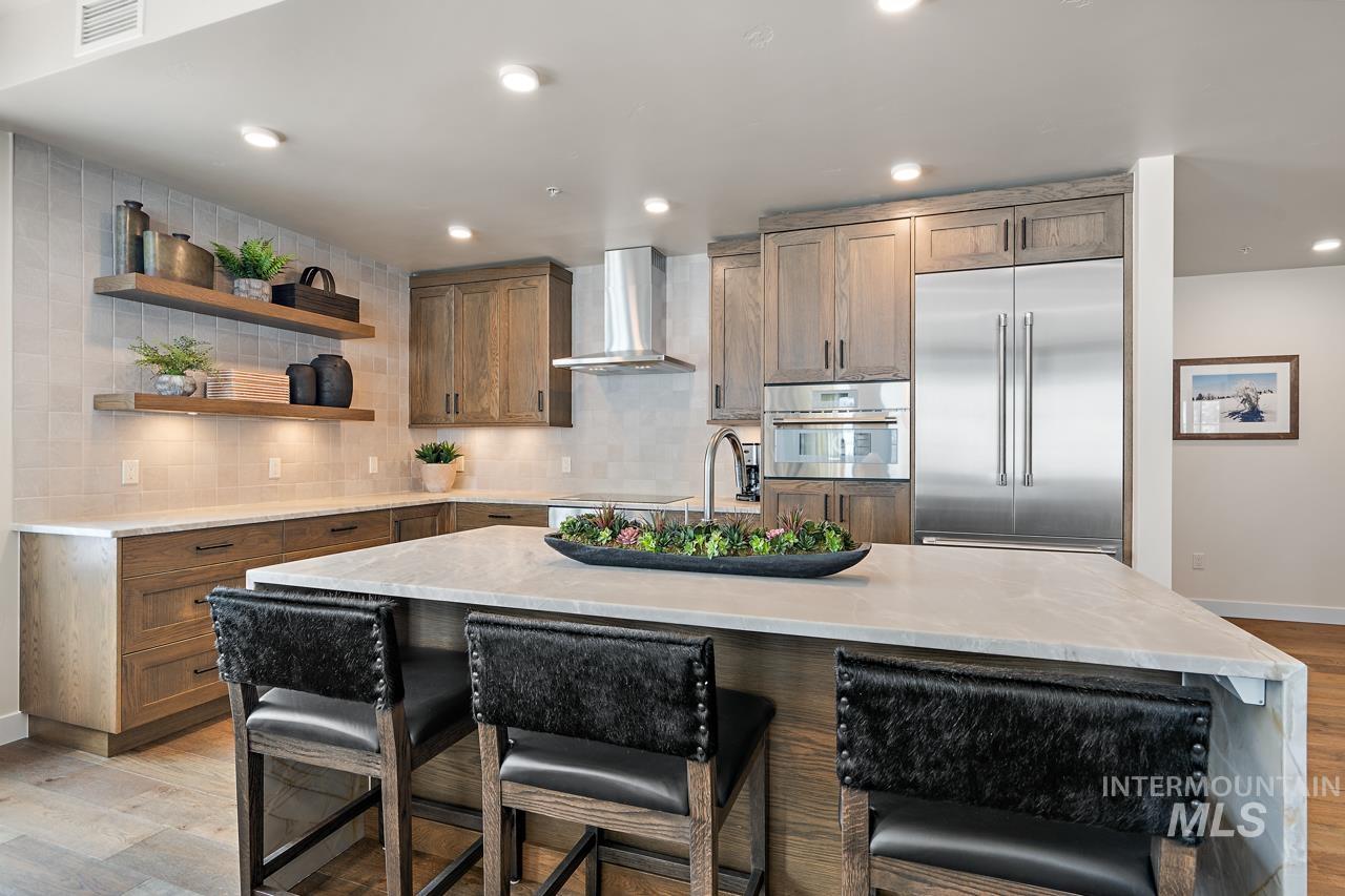 700 Village Drive Unit: 305