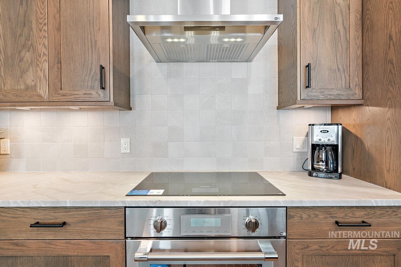 700 Village Drive Unit: 305
