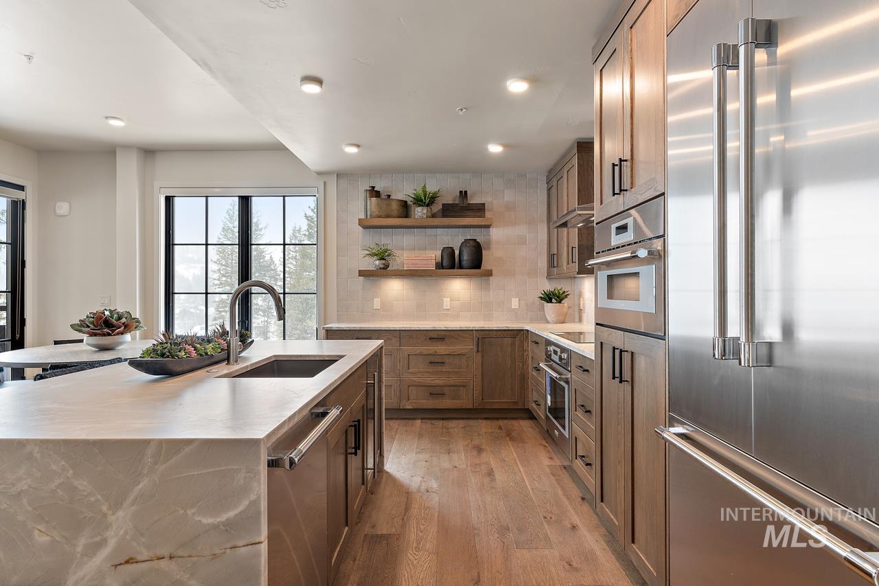 700 Village Drive Unit: 305