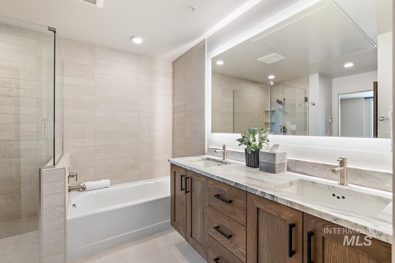 700 Village Drive Unit: 305