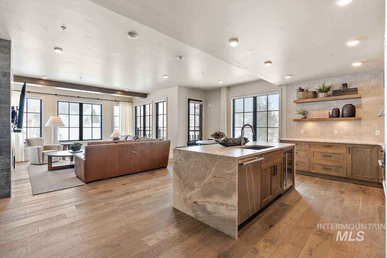 700 Village Drive Unit: 305