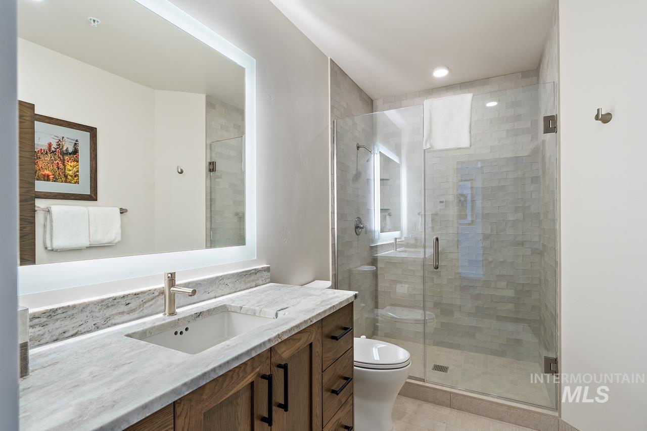 700 Village Drive Unit: 305