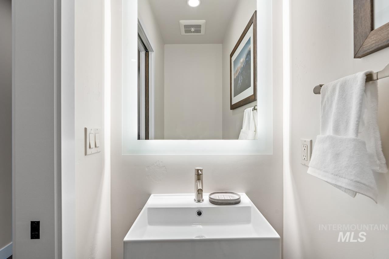 700 Village Drive Unit: 305