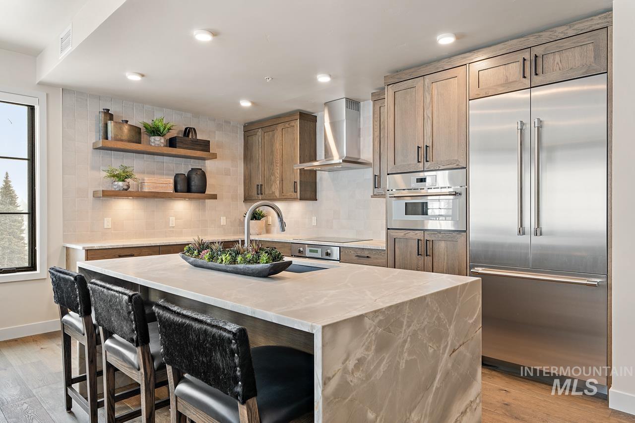 700 Village Drive Unit: 305