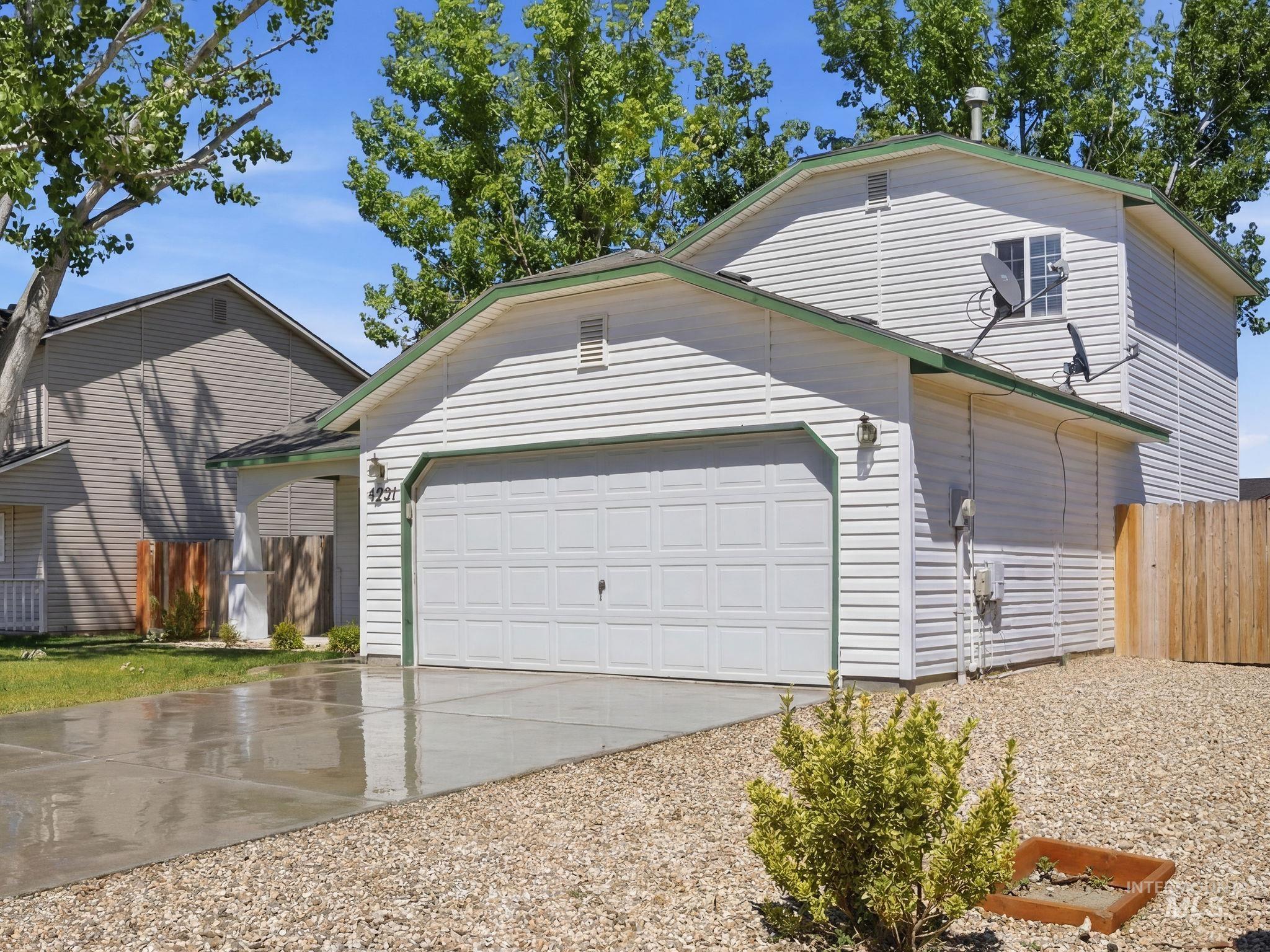 4721 Pioneer Ave