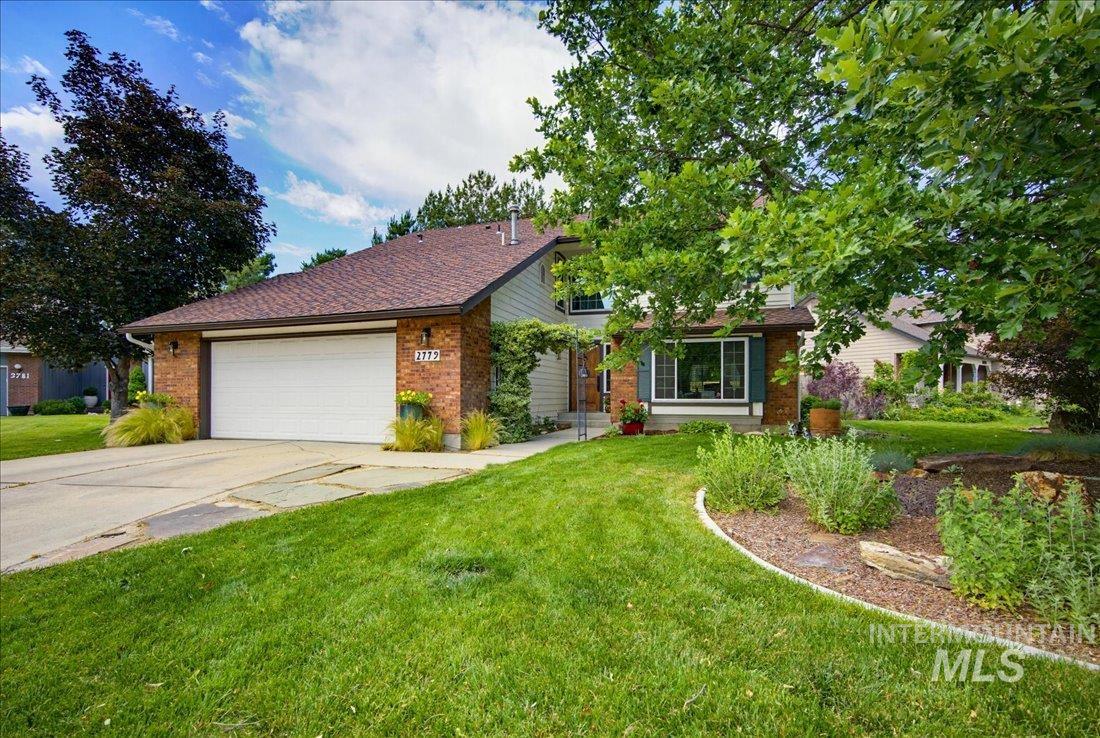 2779 S Falling Brook Way