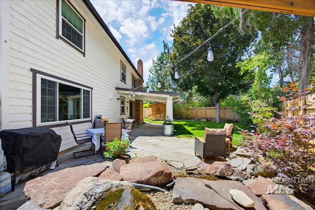 2779 S Falling Brook Way