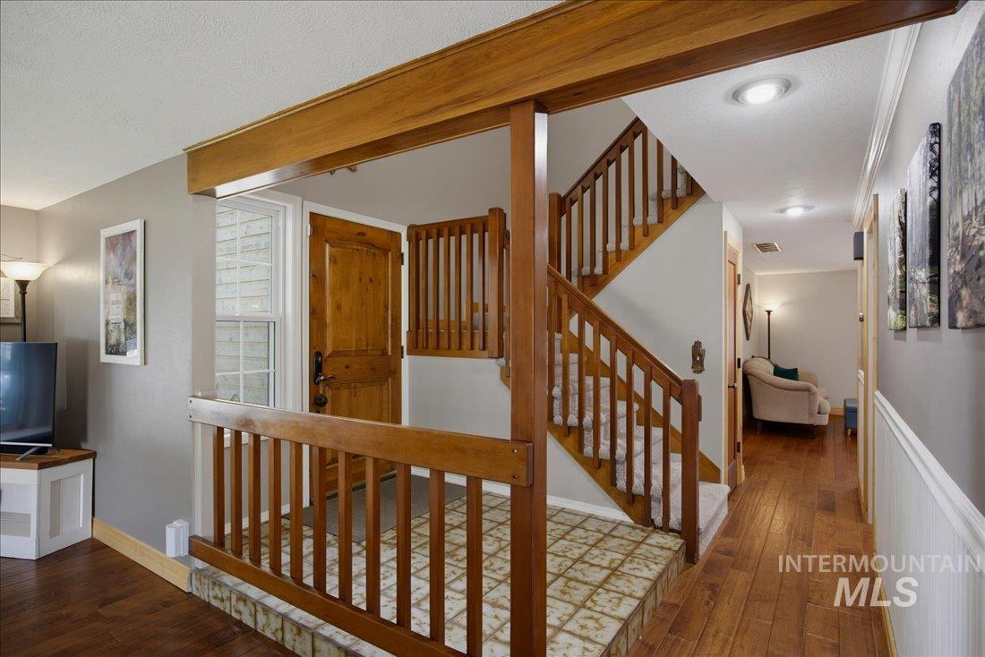 2779 S Falling Brook Way