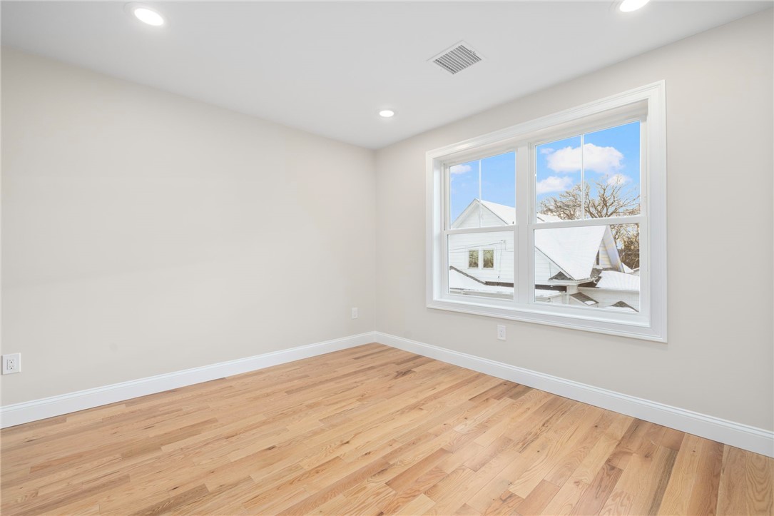 2907 Post Road 6