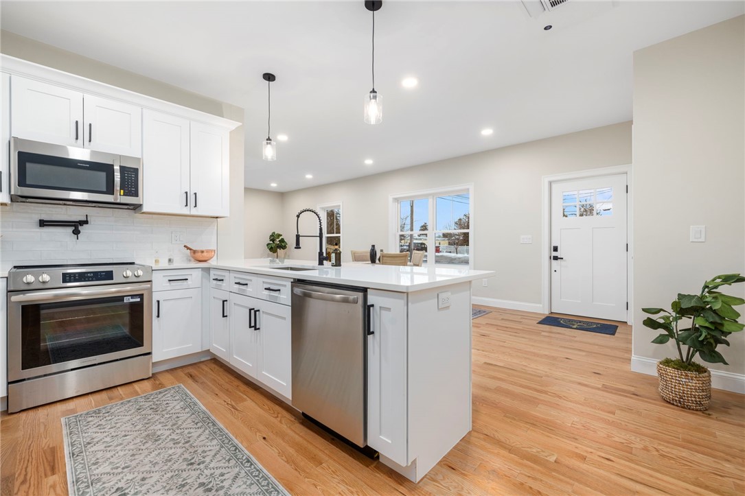 2907 Post Road 8