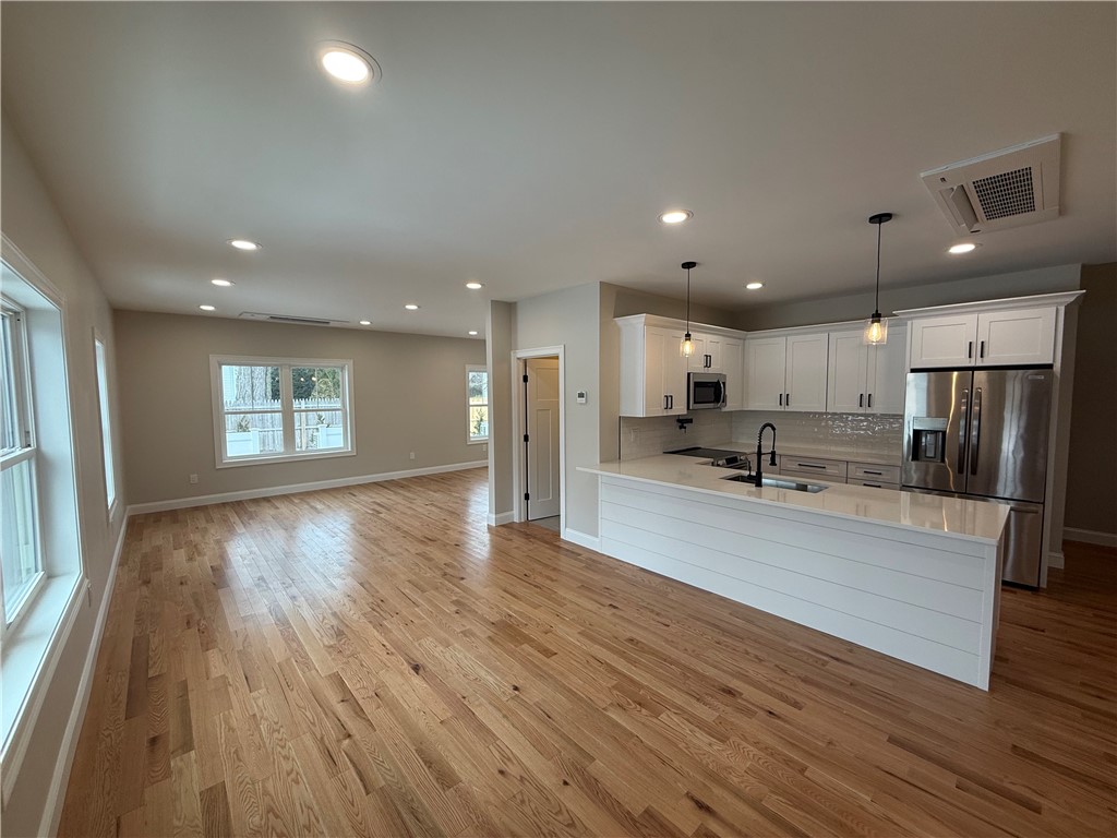 2907 Post Road 8