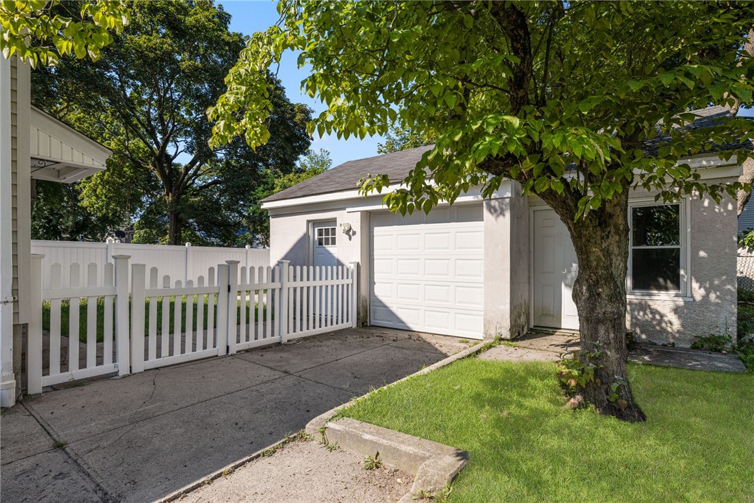 42 Victoria Avenue